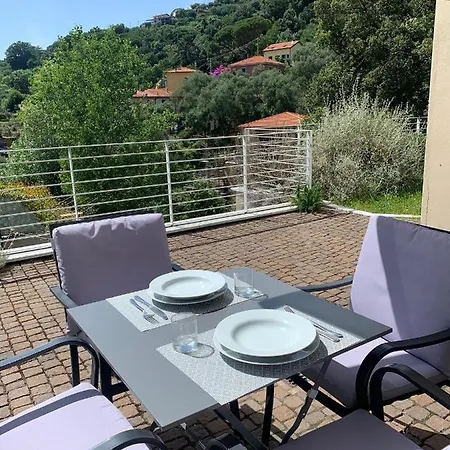 Beluga Holidays - 2 Bedrooms Lejlighed La Spezia